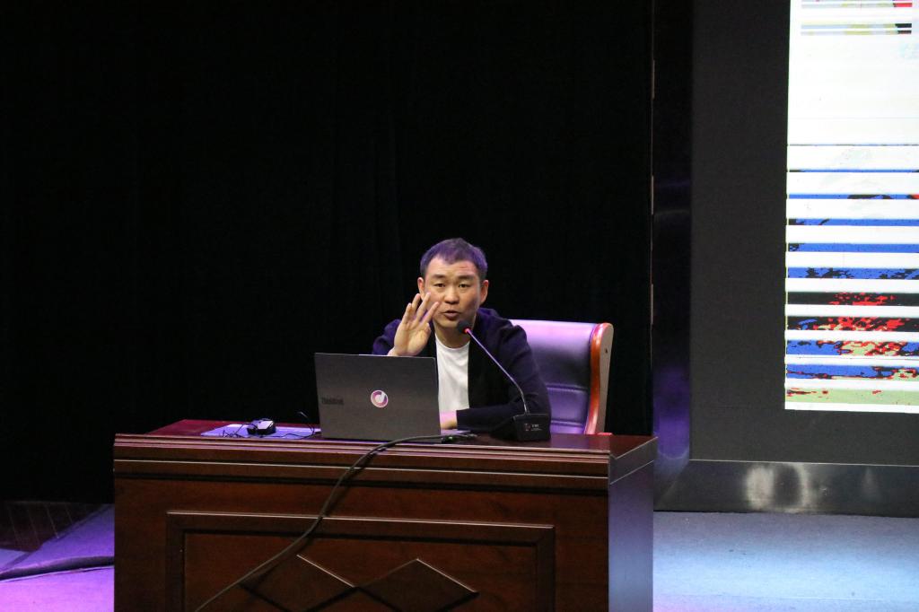 谈球吧体育官网入口
